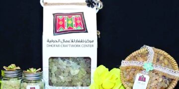 «مركز ظفار للأعمال الحرفية» يكرس جهوده في الحفاظ على التراث