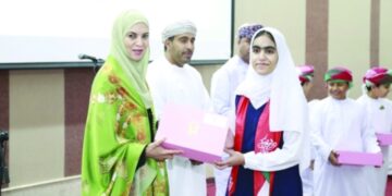 شمال الباطنة تكرم طلبتها الفائزين  في المسابقات الدولية