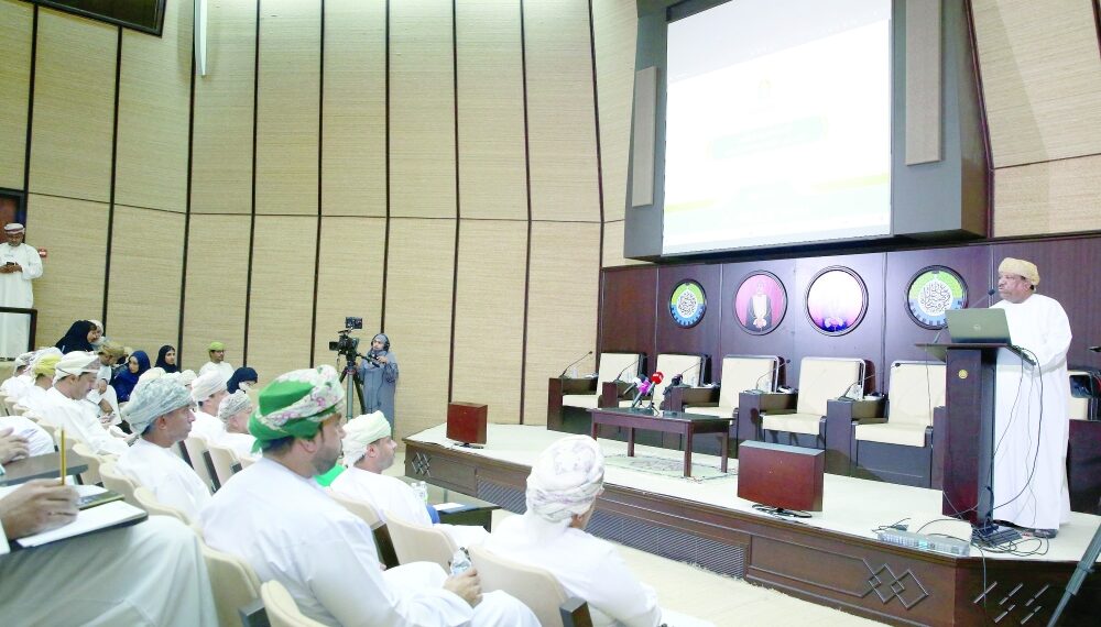 “الغرفة” تنظم لقاءات تعريفية للمترشحين لرئيس مجلس إدارة الغرفة ونائبيه لأول مرة