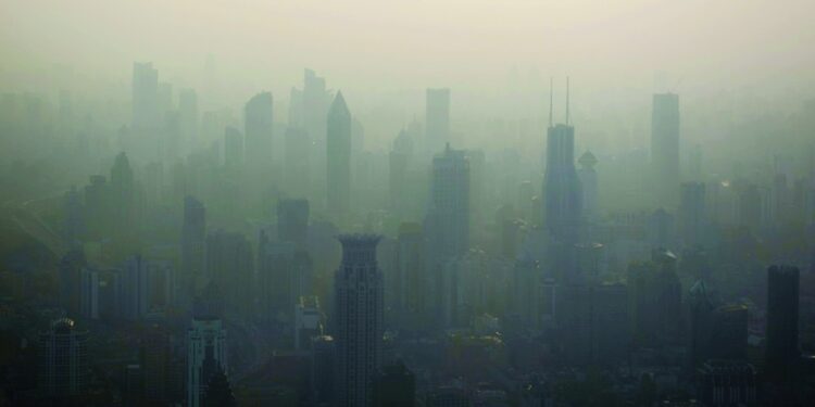 وفاة ما لا يقل عن 238 ألف شخص في أوروبا عام 2020 بسبب تلوث الهواء