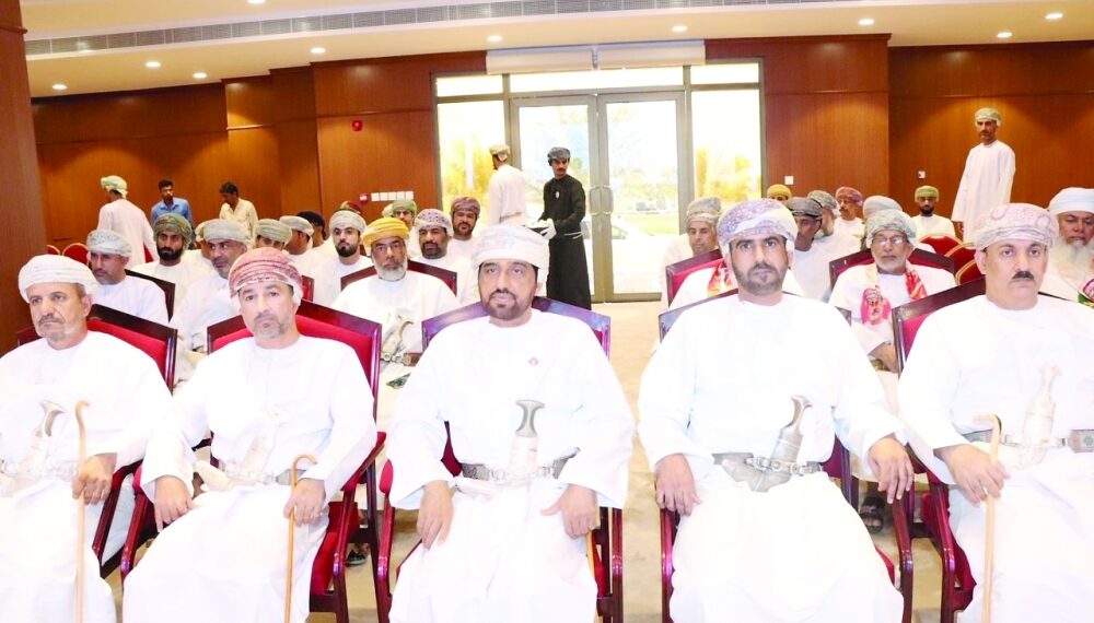 قصائد شعرية تعبق بالوطنية في الرستاق والمضيبي