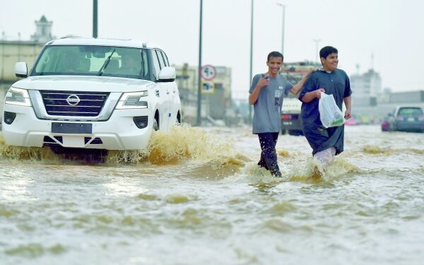 Saudi storm closes schools, cuts main road to Mecca 1 Saudi storm closes schools, cuts main road to Mecca