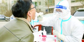 الصين تفرض إغلاقًا عامًا على 6 ملايين شخص في تشنغتشو