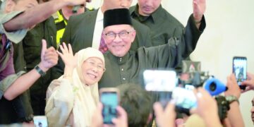 تعيين أنور إبراهيم رئيسا للوزراء ماليزيا