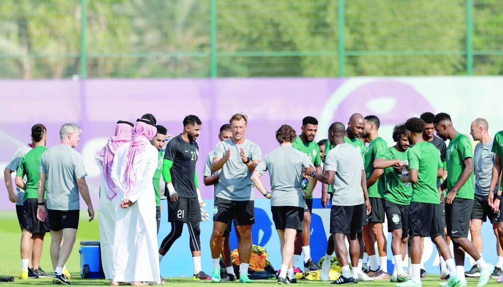السعودية تتحدى بولندا .. وميسي يعتصم بحبل الأمل !