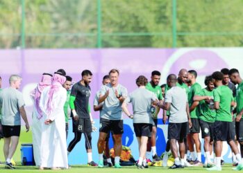 السعودية تتحدى بولندا .. وميسي يعتصم بحبل الأمل !