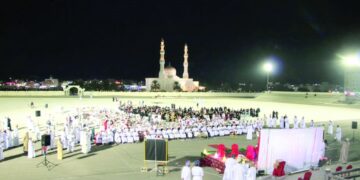 لوحات فنية وابداعية معبرة عن الابتهاج بمكتسبات نوفمبر المجيد