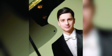 نيكولاي كوزنيتسوف في دار الأوبرا السلطانيّة مسقط