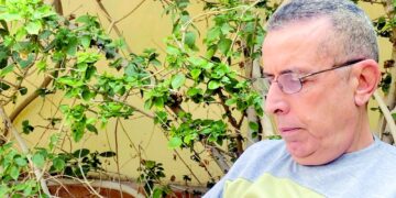 عاطف عبد العزيز: البِر بالأب في الشعر قد يكون بقتله