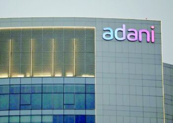 Adani to invest $4 billion in petrochemical complex