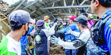 حصيلة ضحايا زلزال إندونسيا ترتفع إلى 310 قتلى