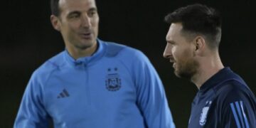 Argentina looks to Messi to salvage bid