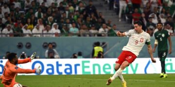 Lewandowski off the mark as Poland close in on last 16