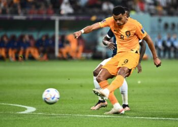 جاكبو يتألق مع نيذرلاند وسط تربص الاندية الأوروبية