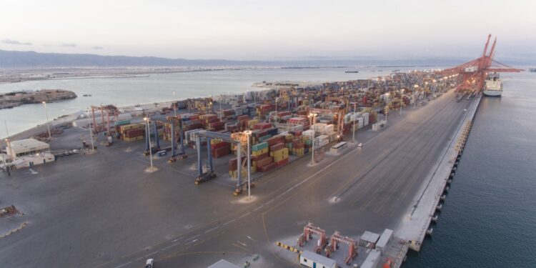 طرح تحديث محطة الحاويات بميناء صلالة للمناقصة