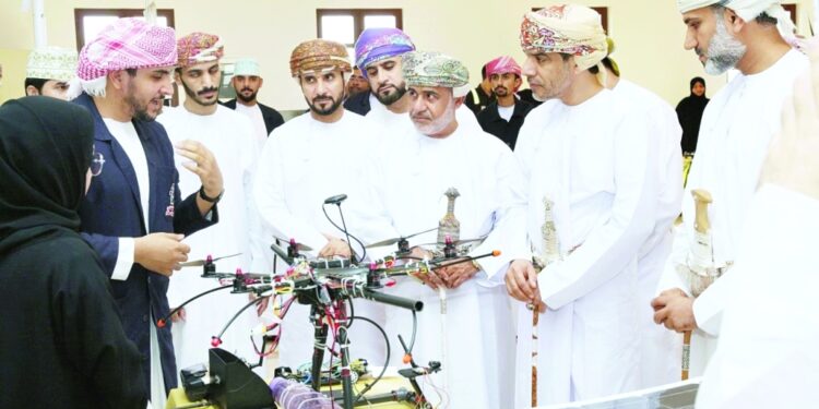 معرض للإبتكارات العلمية والثورة الصناعية الرابعة بشناص 1 معرض للإبتكارات العلمية والثورة الصناعية الرابعة بشناص