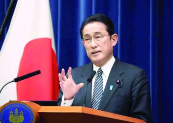 رئيس وزراء اليابان يرغب في مضاعفة الإنفاق العسكري