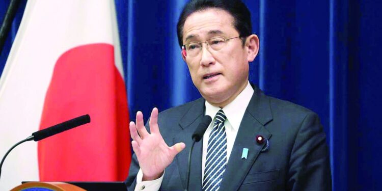 رئيس وزراء اليابان يرغب في مضاعفة الإنفاق العسكري 1 رئيس وزراء اليابان يرغب في مضاعفة الإنفاق العسكري