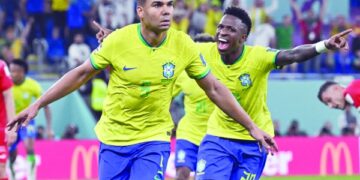 Casemiro strike takes Brazil into last 16