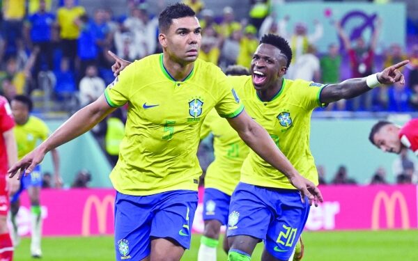 Casemiro strike takes Brazil into last 16