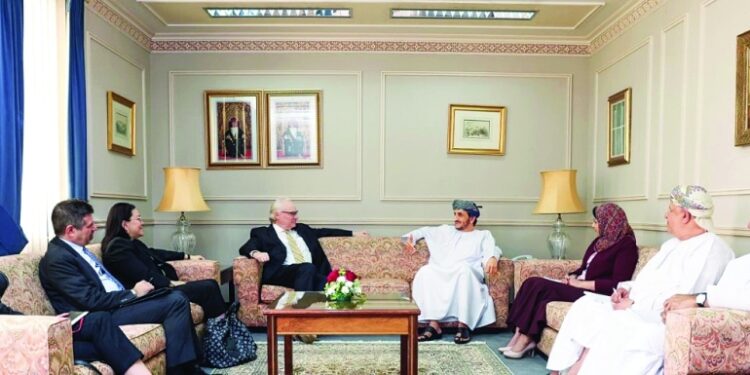 استعراض الجهود المبذولة للوصول إلى حل سياسي باليمن 1 استعراض الجهود المبذولة للوصول إلى حل سياسي باليمن