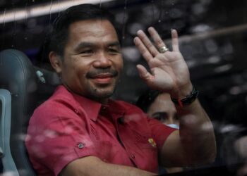 Filipino referee admits cheating to help Pacquiao win fight in 2000