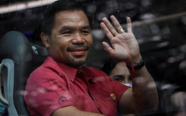 Filipino referee admits cheating to help Pacquiao win fight in 2000
