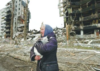 أوكرانيا تكافح لاستعادة الطاقة الكهربائية بعد هجمات روسية