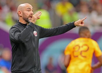 مدرب قطر: اكتسبنا خبرة رائعة رغم خروجنا المبكر !