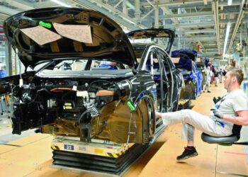 Germany needs more skilled workers from abroad, and fast