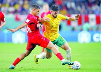 أستراليا تصعد لثمن النهائي بفوز حاسم على الدنمارك