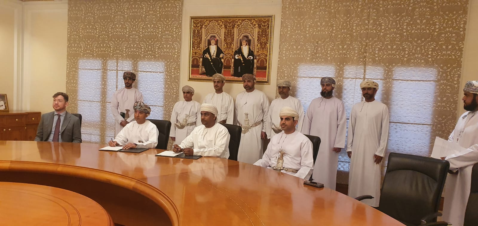 وزارة التجارة والصناعة وترويج الاستثمار توقّع مذكرة تعاون مع فالي وبالشراكة مع الهيئة العامة للمناطق الاقتصادية الخاصة والمناطق الحرة وبرنامج ( نزدهر )