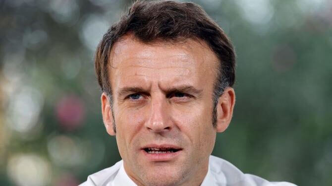 الرئيس الفرنسي إيمانويل ماكرون يُشيد بدولة قطر