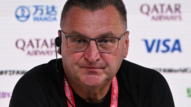 مدرب بولندا: “يتعين علينا محاصرة ميسي”