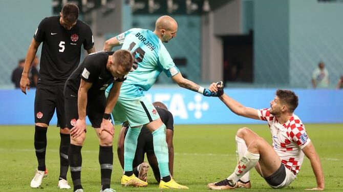 فيفا يُحقق بهتافات من مشجعي كرواتيا
