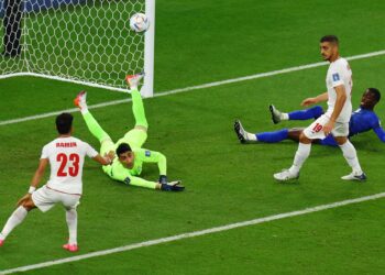منتخب أميركا يبلغ ثمن النهائي بعد تجاوز منتخب إيران