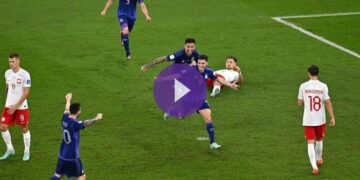الأرجنتين وبولندا تعبران إلى ثمن نهائي كأس العالم FIFA قطر 2022™