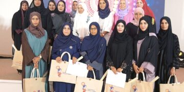 إشراقة من كيمجي رامداس تدعم برنامج جمعية المرأة العُمانية بمسقط للتدريب على الخياطة“أنا أقدر”