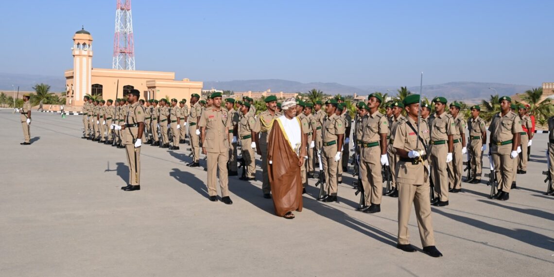 الجيش السُّلطاني العُماني يحتفل بتخريج دفعة جديدة من الجنود المستجدين بقوات الفرق