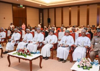 الطيران العُماني يطلق برنامج الخريجين التجاريين لقادة المستقبل