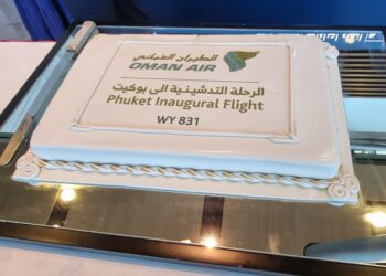 الطيران العماني يدشن أولى رحلاته المباشرة  إلى جزيرة بوكيت