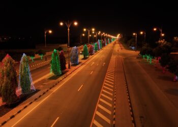 محافظة ظفار تتزين لاستقبال العيد الوطني الـ52
