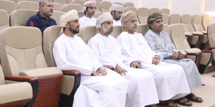 فرعا الغرفة بالظاهرة وجنوب الباطنة ينظمان لقاء تعريفيًّا للمترشحين لعضوية مجلس الإدارة للفترة 2022-2026