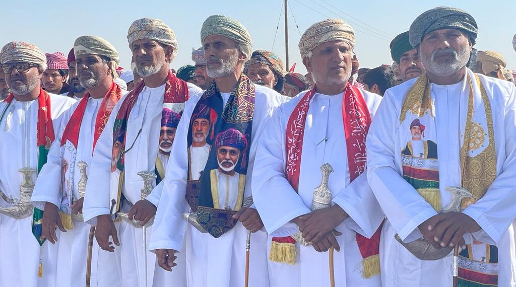 ولاية المزيونة تنظم مسيرة ولاء وعرفان بمناسبة العيد الوطني الـ ٥٢ المجيد