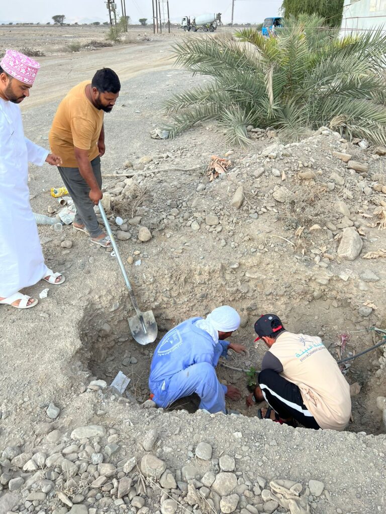 مركز البيئة بالسويق ينفذ حملة استزراع لأشجار برية في عدة مواقع مختلفة في ولاية الخابورة 3 8548893B 58C6 4559 A364 0A0E58094271