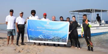 تنفيذ حملة تنظيف للشعاب المرجانية بنيابة رأس الحد