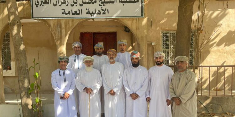 زيارة مجموعة عمان المجد إلى مكتبة الشيخ محسن بن زهران العبري الأهلية 1 زيارة مجموعة عمان المجد إلى مكتبة الشيخ محسن بن زهران العبري الأهلية