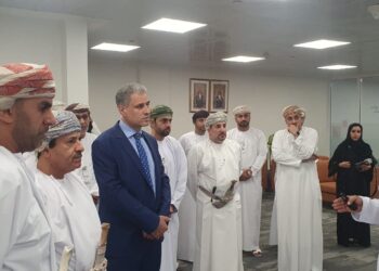 مطارات عٌمان تفتتح مركز إدارة الوثائق في مطار مسقط الدوليوتوقع مع بهوان إتفاقية توفير نظام إلكتروني لإدارة المستندات والوثائق