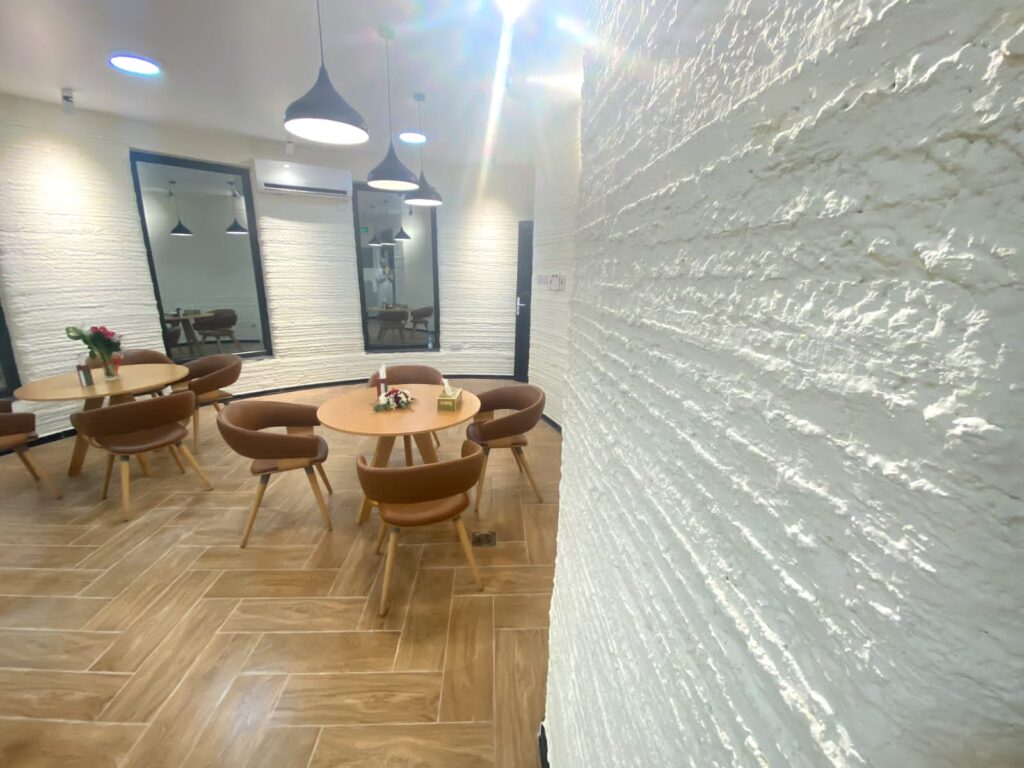 E9B5DCC0 EFAC 4D1F 83BD CA75E6551EA4