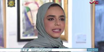 تبدو قصيدة ُ أراك عصي الدمع قصيدةً عاطفية، لكن القصة خلفها تروي بطولة أبي فراس الحمداني وأسره